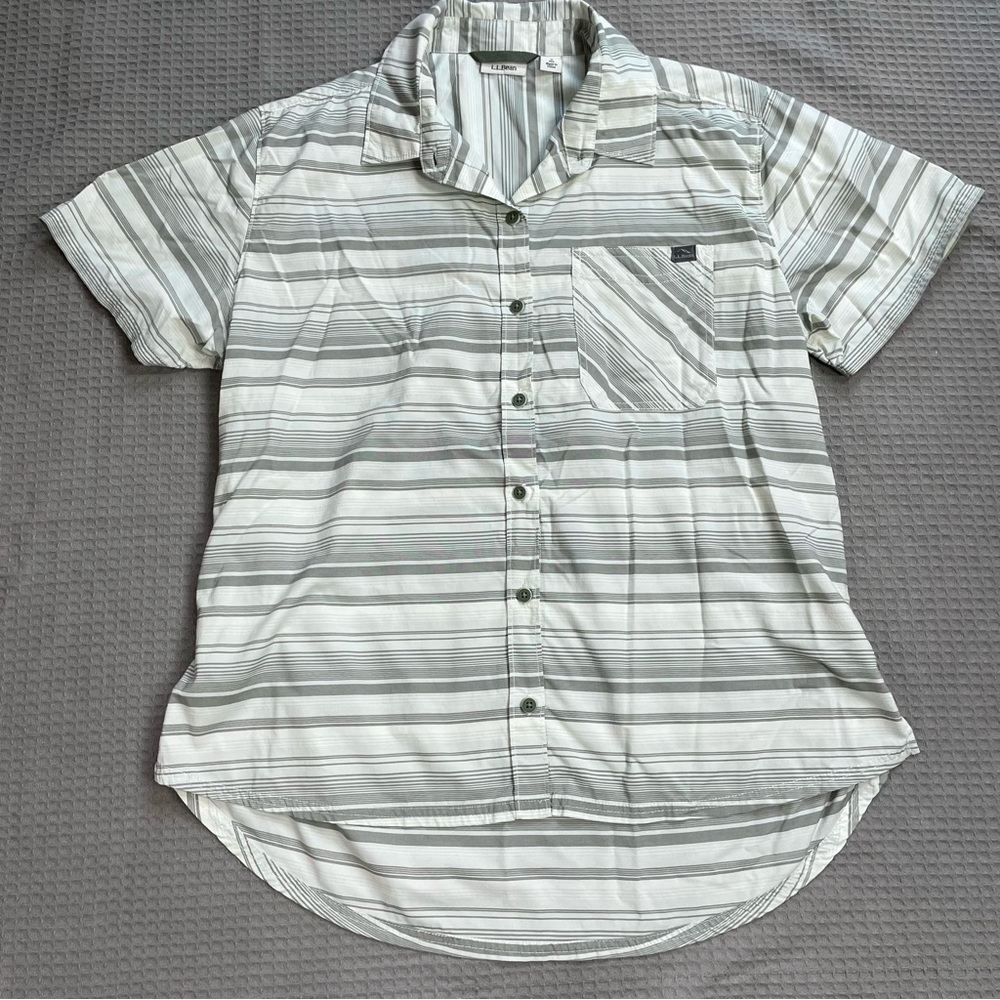 LL Bean Nylon Blend Shirt Small Womens Short Sleeve Button Up Stripe Outdoor